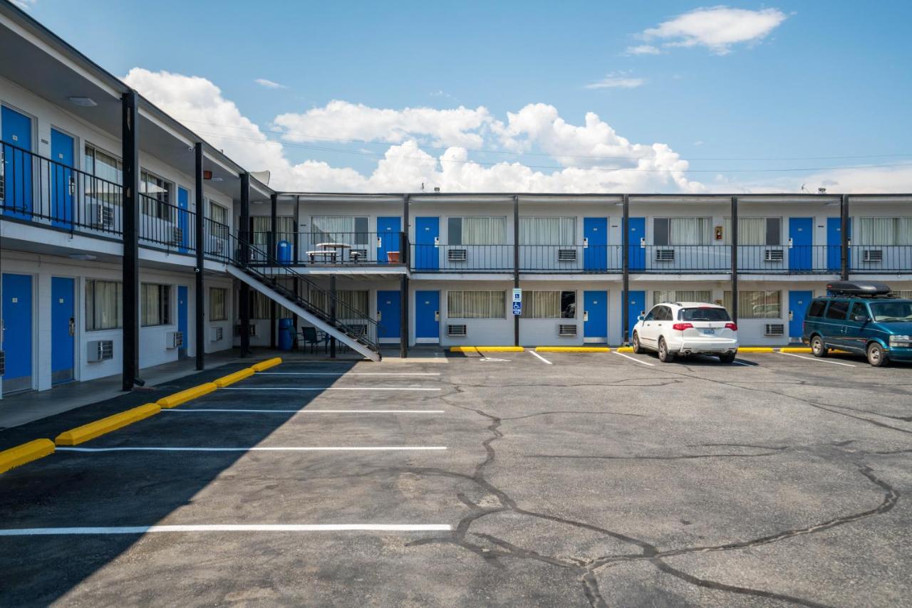 Holiday Lodge Wenatchee Buitenkant foto